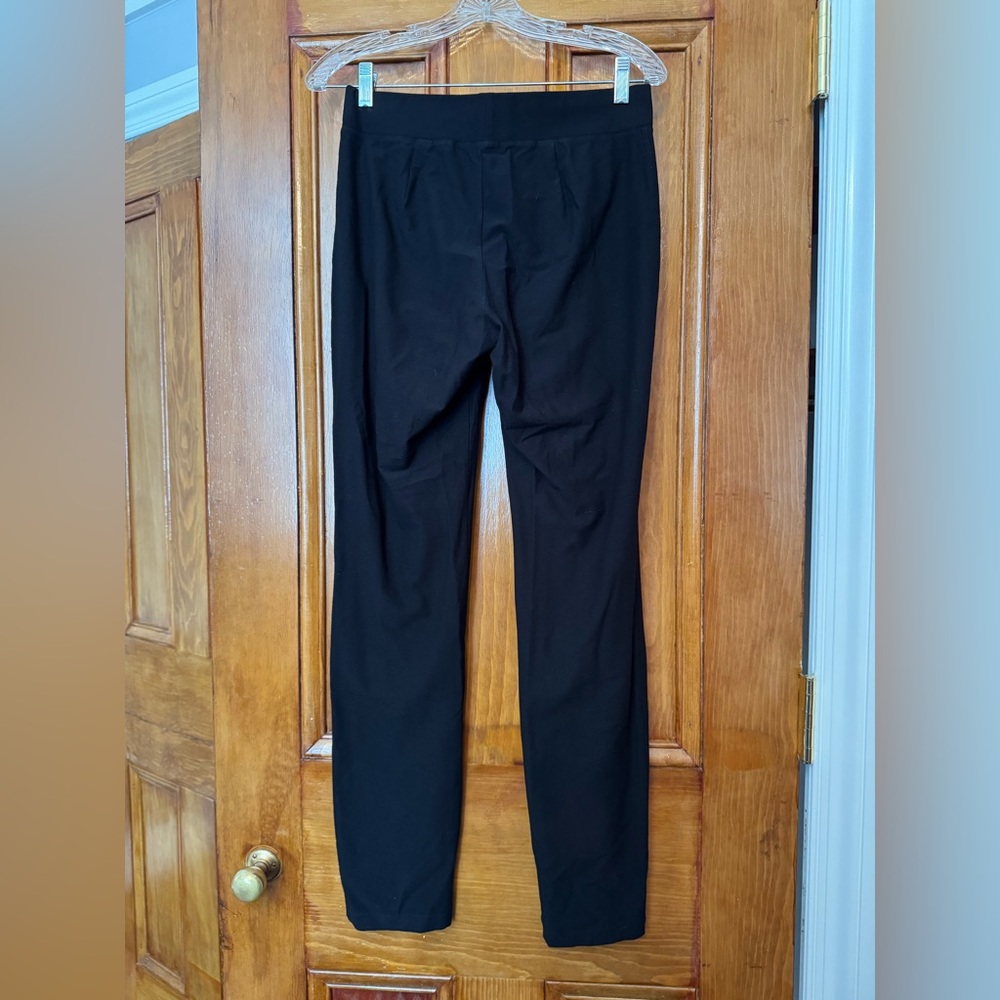 Eileen Fischer XS textured leggings, stain on knee,